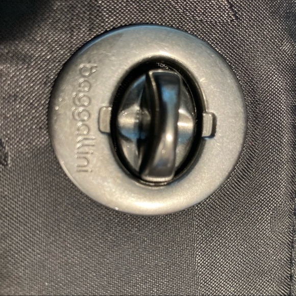 BAGGALLINI Hanover Crossbody Bag With Little  Pouch Wristlet NWT - Picture 13 of 14